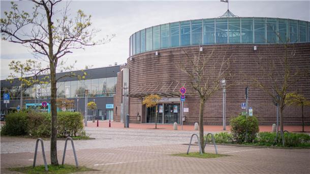 Zukunft der Bremerhavener Stadthalle: Neubau darf kein Tabu sein Die Stadthalle Bremerhaven soll abschnittsweise saniert werden.