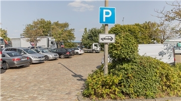 Parken an der Stadthalle wird teurer – das kostet es bei Bremerhavens Nachbarn Die Stadthalle erhöht die Parkgebühr.