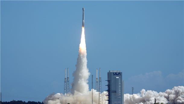 „Starliner“ zu erstem Flug mit Besatzung aufgebrochen Die „Starliner“-Kapsel von Boeing an Bord einer Atlas-V-Rakete hebt vom Space Launch Complex 41 der Cape Canaveral Space Force Station zu einem Flug zur Internationalen Raumstation ab.