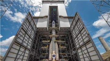 Die Startrampe der Ariane 6 auf dem europäischen Weltraumbahnhof beherbergt ein vollständig montiertes Exemplar der neuen Trägerrakete der ESA: Wie soll es für den Kontinent in der Raumfahrt weitergehen?