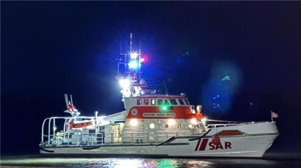 Großeinsatz in Bremerhaven: Leuchtrakete löst stundenlange Suche auf der Weser aus Die Suche nach einer Person, die sich möglicherweise in Lebensgefahr befand, dauerte mehrere Stunden, endete aber ohne Erfolg.