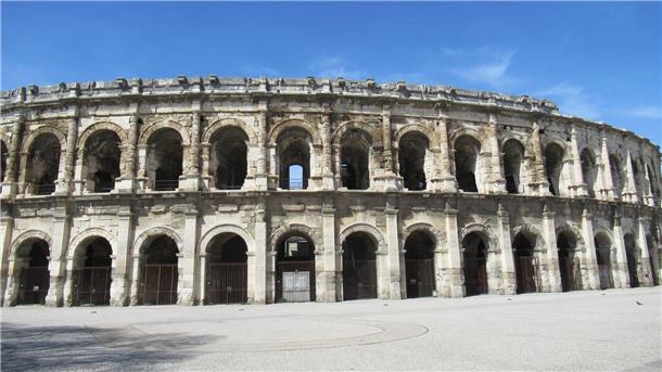 Die südfranzösische Stadt Nîmes ist berühmt für ihr römisches Amphitheater, hat aber noch viel mehr zu bieten - vor allem jetzt mit der Triennale „Contemporaine“.
