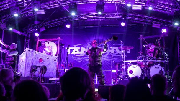 (Mit großer Bildergalerie) Harte Riffs und heiße Stimmung beim Rock House Festival