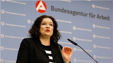 „Die Überfülle der Möglichkeiten bei über 300 dualen Ausbildungsberufen verunsichert viele Jugendliche und ihre Eltern“, sagt die Chefin der Bundesagentur für Arbeit.