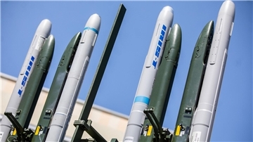 Die Ukraine hat von Deutschland ein drittes Flugabwehrsystem vom Typ Iris-T erhalten.