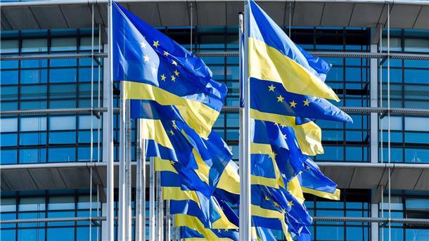 EU startet Beitrittsverhandlungen mit der Ukraine und Moldau Die Ukraine ist in kürzester Zeit zu einem EU-Beitrittskandidaten geworden.