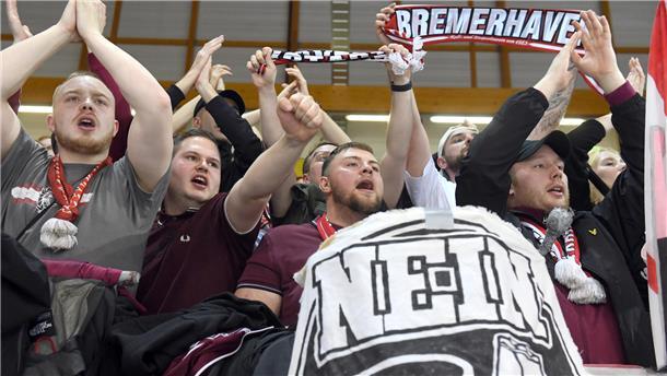 Die Unterstützung der Fans soll die Spieler der Fischtown Pinguins auch am Dienstag zum Sieg tragen.