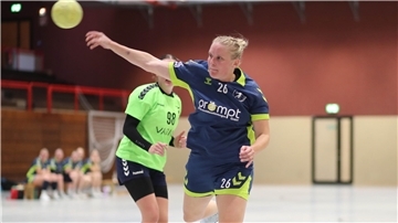 Janine Matschei beim Handball für die HSG Unterweser