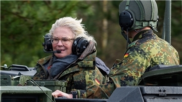 Die Verteidigungsministerin Christine Lambrecht steht in der Kritik.