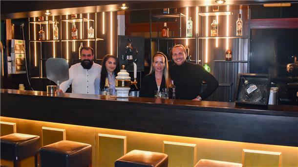 Ferhat und Derya Özel, Michelle Gernand und Marcel Carstens