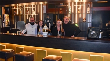 Ferhat und Derya Özel, Michelle Gernand und Marcel Carstens
