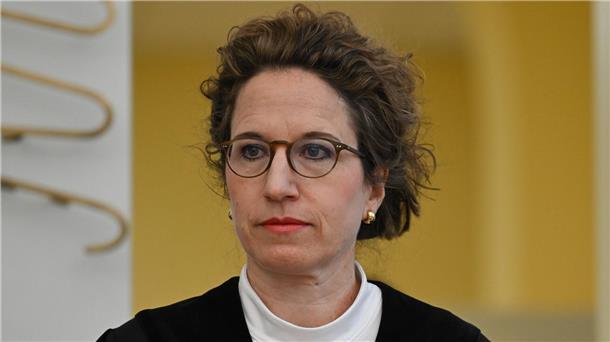 Urteil im Sommermärchen-Prozess fällt am 25. Juni Die Vorsitzende Richterin Eva-Marie Distler will am 25. Juni das Urteil im Sommermärchen-Prozess verkünden.