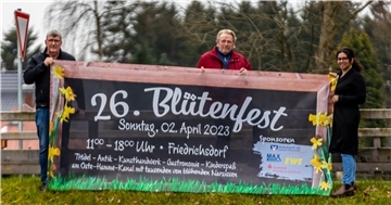 Die Vorstandsmitglieder Frank Tietjen, Manfred Schnaars und Melanie Blank freuen sich nach dreijähriger Pause auf das 26. Blütenfest.