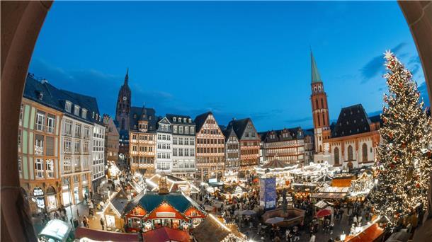 Wie lief das Weihnachtsgeschäft in Deutschland? Die Weihnachtsmärkte in den Innenstädten ziehen traditionell eine große Zahl an Besuchern an.