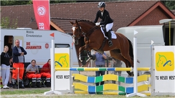 Springreiten beim Reitturnier der TG Weser-West