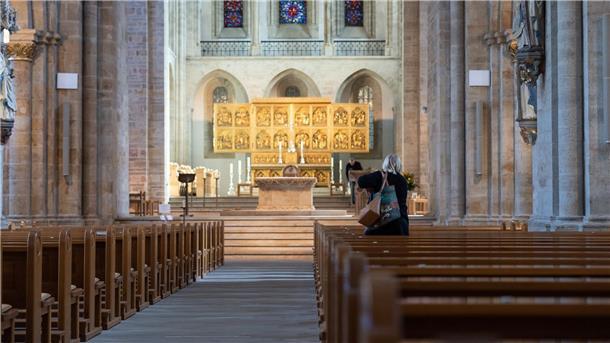 Zahl der Kirchenaustritte weiter hoch Die Zahl der Kirchenaustritte in Deutschland ist weiterhin hoch.