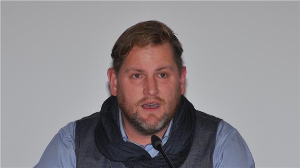 Gnarrenburg startet Finanzberatungen für den Haushalt 2025 „Die Zahlen gehen in die richtige Richtung", sagte Gnarrenburgs Gemeindebürgermeister Marc Breitenfeld zum Start der Haushaltsberatungen.