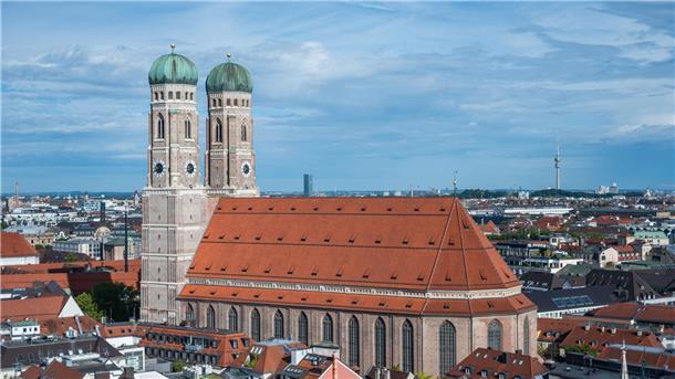 Bilder des Tages Diese Kirche steht in München.