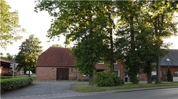Zufahrt zur Friedhofstraße.