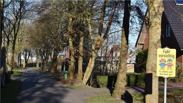 Dieser Abschnitt der Sonnenstraße in Ruhwarden soll verkehrsberuhigt gestaltet werden
