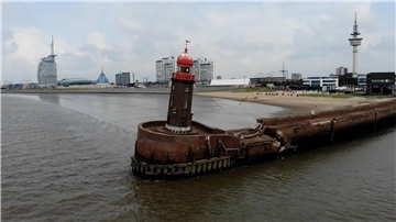 Dieser traurige Anblick wird vielen Bremerhavenern für immer im Gedächtnis bleiben.