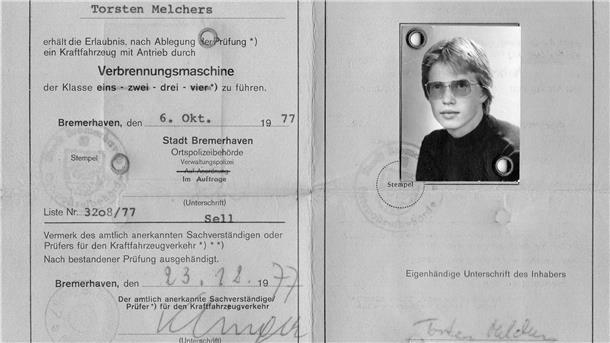 Dieses Dokument der eigenen Jugend verliert seine Gültigkeit: Im Laufe der kommenden Jahre müssen alle grauen Führerscheine gegen EU-einheitliche Dokumente eingetauscht werden.