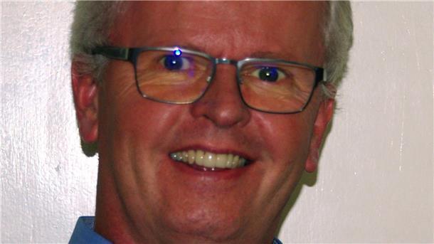 Dieter Klee spricht zum Jubiläum beim Missionsfest der Kirchengemeinde Selsingen in dem kleinen Ort Winderswohlde.