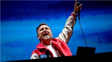 DJ David Guetta kommt im nächsten Jahr zum Glücksgefühle-Festival. (Archivbild)