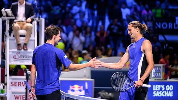 Mit Becker als Gast - Thiem feiert Tennis-Abschiedsevent Dominic Thiem (l) und Alexander Zverev (r) sind Kumpels auf der Tennis-Tour.