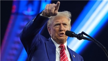 Donald Trump hat sich beim „AmericaFest“ feiern lassen.