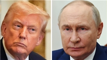 Donald Trump (links) und Wladimir Putin (rechts) treffen sich zum ersten Mal seit Jahren direkt.