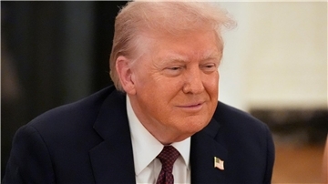 Donald Trump sieht in der Milliardenstrafe gegen Google vor allem eine Attacke auf ein US-Unternehmen. (Archivbild)