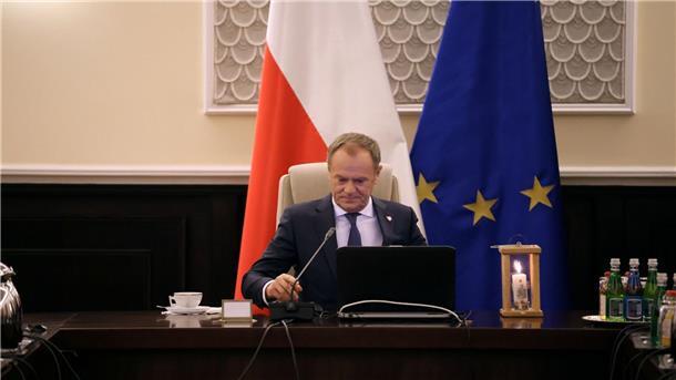 Polen: Führung der öffentlich-rechtlichen Medien entlassen Donald Tusk ist der neue Ministerpräsident von Polen. Der Umbau und die inhaltliche Neuausrichtung des öffentlich-rechtlichen Rundfunks zählt zu den Prioritäten seiner Regierung.