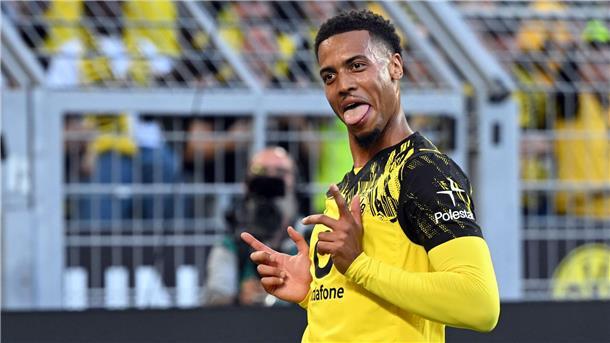 Fluch und Segen: Der Profifußball im Social-Media-Spagat Dortmunds Felix Nmecha sorgte mit Posts in den sozialen Medien schon mehrfach für Aufsehen. (Archivbild)