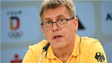 DOSB-Präsident Thomas Weikert begrüßt die geplante Investition von einer Milliarde Euro in die deutschen Sportstätten. (Archivbild)