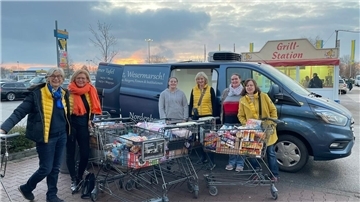 Dr. Erika Mayer, Anke Plate, Svenja Beyer, Sabine Zinn, Stephie Beyer (Mitarbeiterin der Tafel)