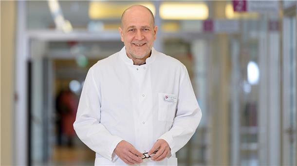 Dr. Georg Neuloh