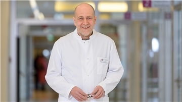 Dr. Georg Neuloh