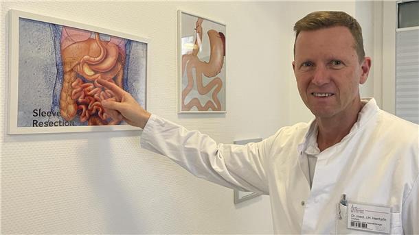 St.-Bernhard-Hospital in Brake lädt ein: Veranstaltung zum Welt-Adipositas-Tag Das Foto zeigt den Chefarzt des Adipositas-Zentrums Wesermarsch, Dr. Jan Hendrik Herrfurth.