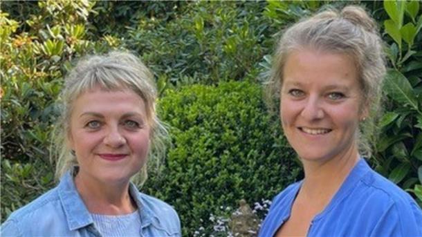 Warum die Kulturkirche Bremerhaven eine neue Leiterin bekommt Dr. Lena Reichelt (rechts) übernimmt ab 1. September von Silke Mohrhoff den Posten als Leiterin der Kulturkirche.