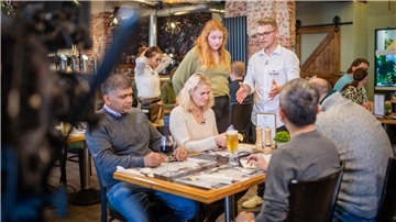 Dreh für „Mein Lokal, dein Lokal“ (Kabel Eins) im Bremerhavener Restaurant „B'haven“ im Fischereihafen.