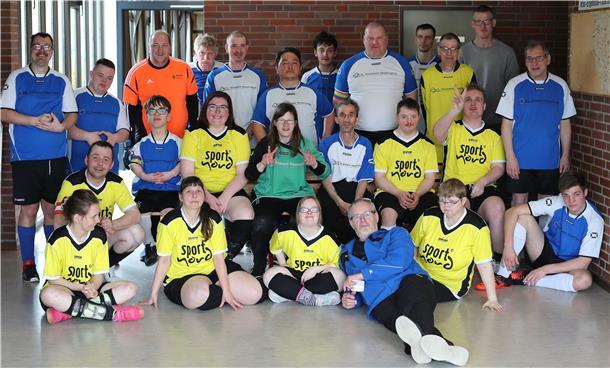 Tolles Fußballturnier für Menschen mit Beeinträchtigungen CVJM Sozialwerk Wesermarsch Fußball