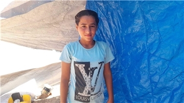 Dschuri ist elf Jahre alt und lebt in einem Zelt in Gaza.