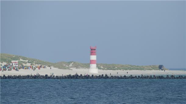 Düne oder Hauptinsel? Die Frage müssen sich Tagestouristen auf Helgoland stellen.