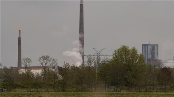 Durch die industriellen Einflüsse sind die umliegenden Böden mit Schwermetallen belastet. Für diese Altlasten möchte Glencore nach dem Kauf der insolventen Weser-Metall nicht die Verantwortung übernehmen.
