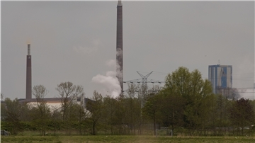 Durch die industriellen Einflüsse sind die umliegenden Böden mit Schwermetallen belastet. Für diese Altlasten möchte Glencore nach dem Kauf der insolventen Weser-Metall nicht die Verantwortung übernehmen.