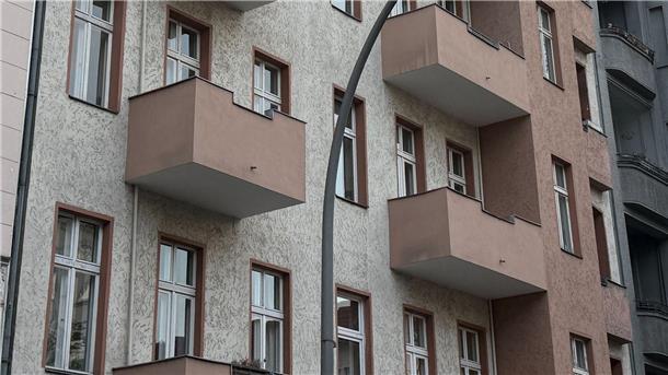 Viele offene Fragen zu Anschlagsplänen von 22-jährigem Syrer Durchsuchungen gab es nach Angaben der Staatsanwaltschaft an drei Anschriften.