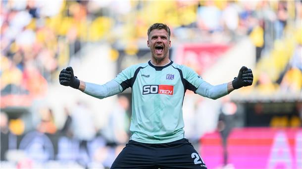 Durfte mitjubeln: Osnabrücks Torwart Lukas Jonsson.  
