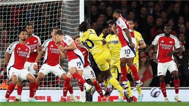 Eberechi Eze erzielte beim FC Arsenal das erste Tor für Crystal Palace.