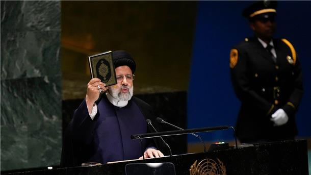 Nach Tod Raisis: Reaktionen von Putin, Michel und anderen Ebrahim Raisi hat den Absturz des Präsidenten-Hubschraubers im Iran nicht überlebt.